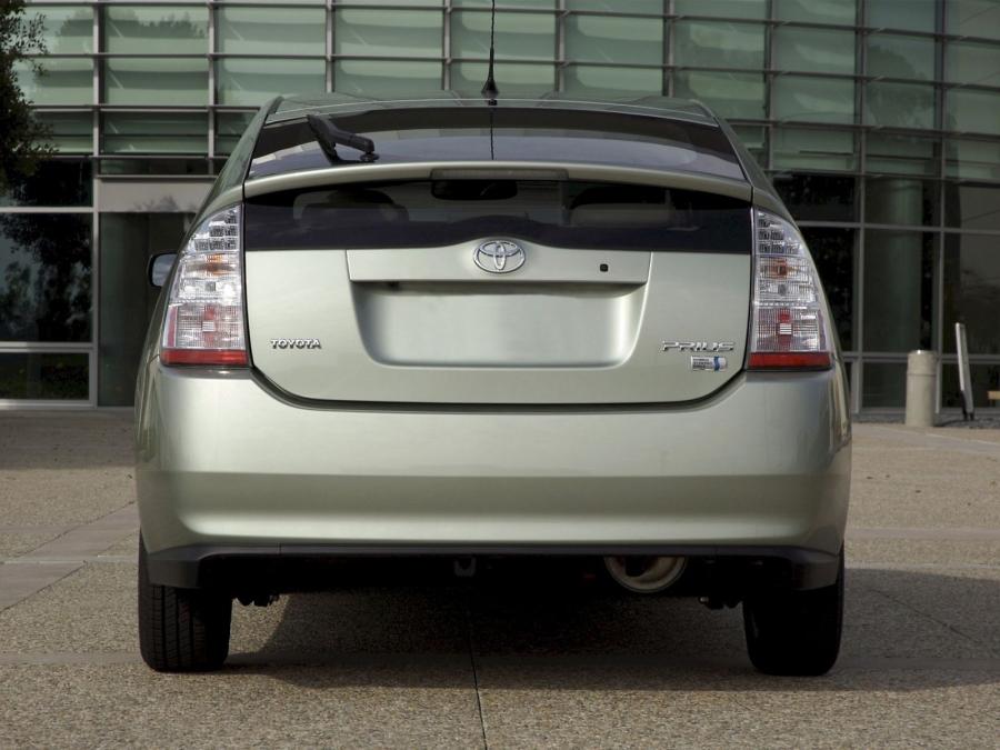  Toyota Prius 2003 года  (US) (фото 9 из 23)